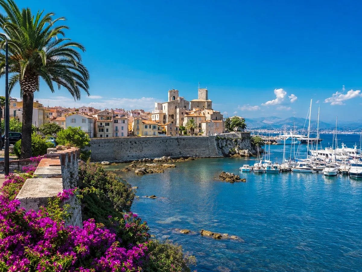 Rejoindre Nice et le Bistrot de Jennifer depuis Antibes