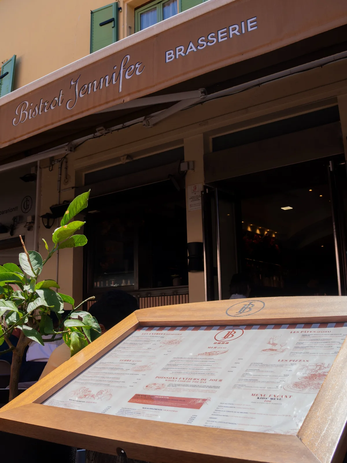 Venir au Bistrot de Jennifer, Cours Saleya dans le Vieux Nice — horaires et accès